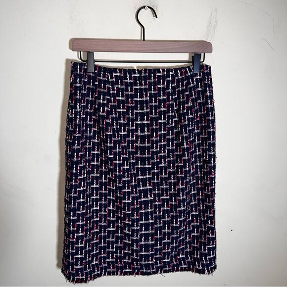 NWT TALBOTS kilt style embroidered pencil skirt 4 - Picture 7 of 7